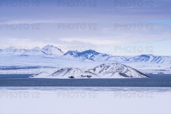 Snowy landscape at Pingvallavatn