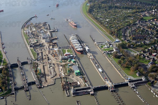 Cargo ships at Brunsbuttel Lock