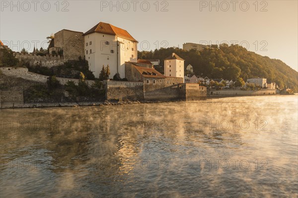 View over the Danube to Veste Niederhaus