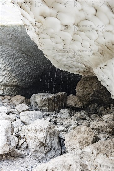 Ice chapel