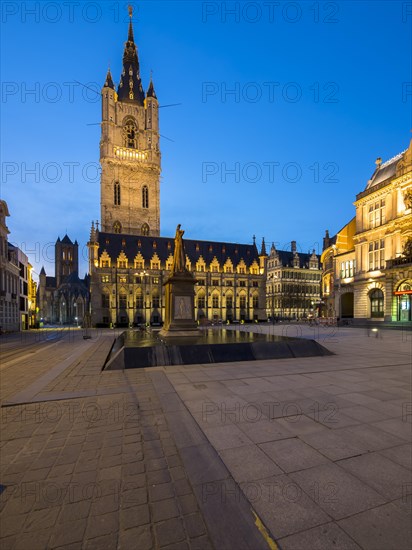 Belfry with cloth hall at Sint-Baafsplein