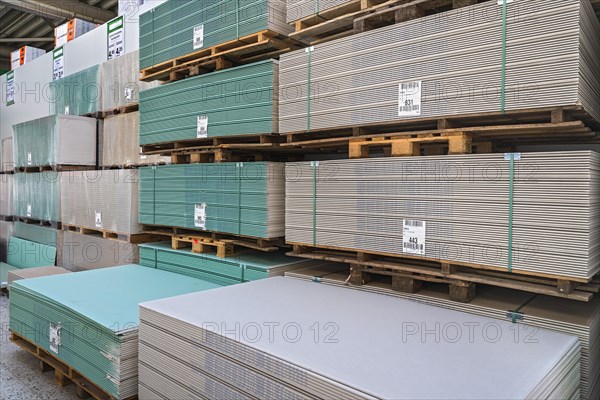 Plasterboard in hardware store