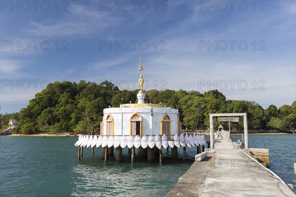 Buddhist pier temple