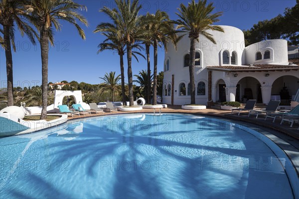 Pool and lounging area