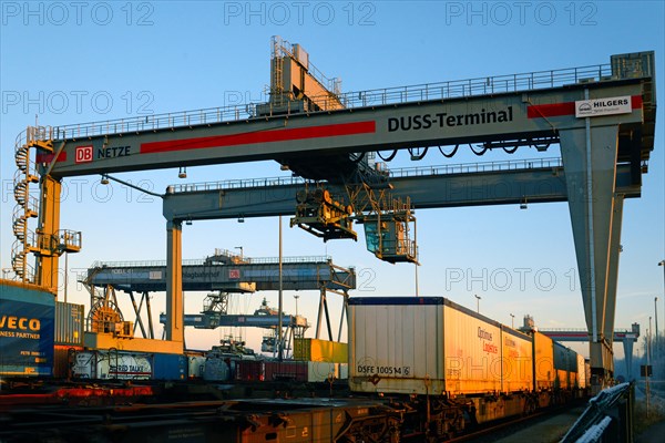 Container transhipment