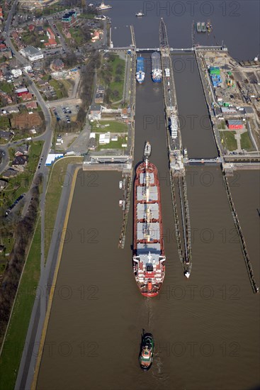 Cargo ships at Brunsbuttel Lock