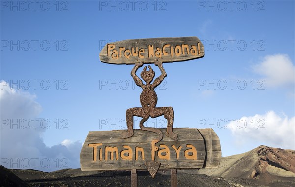Sign for Parque Nacional de Timanfaya
