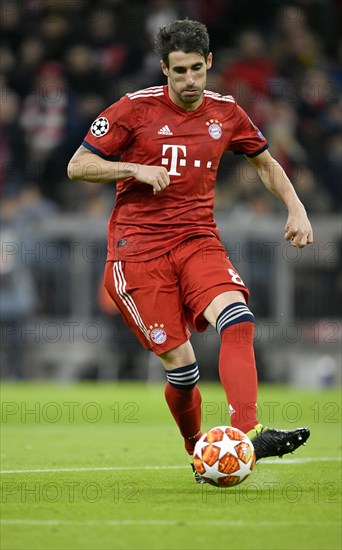 Javier Martinez FC Bayern Munich on the ball