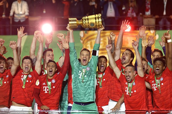 Goalkeeper Manuel Neuer FC Bayern Munich with cup