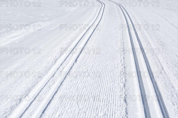 Traced cross-country
