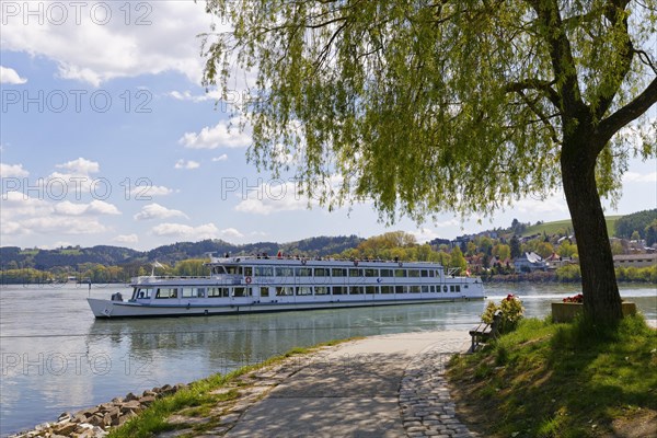 Excursion boat