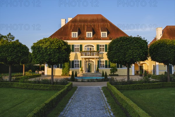 Hotel Gut Altholz near Plattling