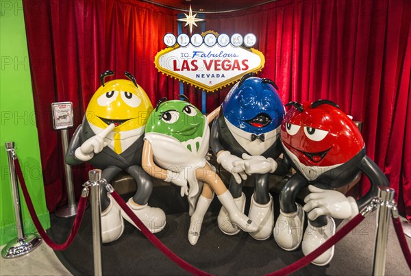 M&M World