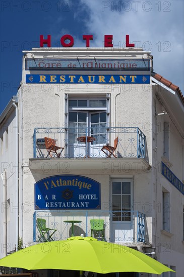 Bar and restaurant sign, La Tranche sur Mer