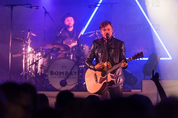 Matt Buchli from the Swiss band 77 Bombay Street live at Schuur Lucerne