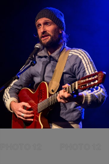 The Swiss singer and songwriter Shem Thomas live at the Schuur Lucerne