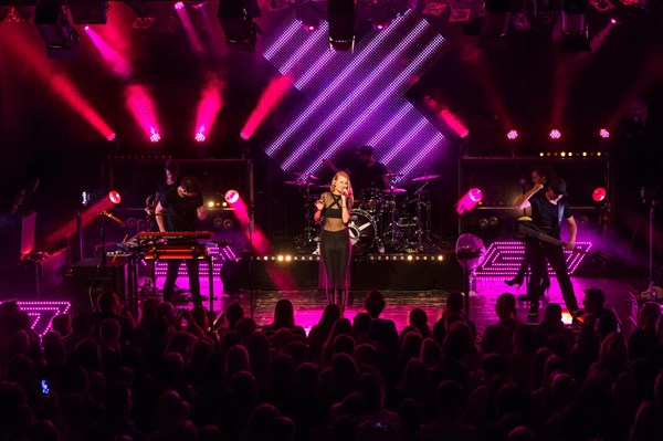 The German electro-pop and singer-songwriter band Glasperlenspiel with singer Carolin Niemczyk and keyboarder Daniel Grunenberg live at a single Swiss concert in the sold out Kofmehl in Solothurn