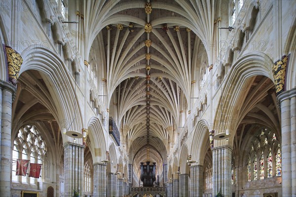 Fan vaulting