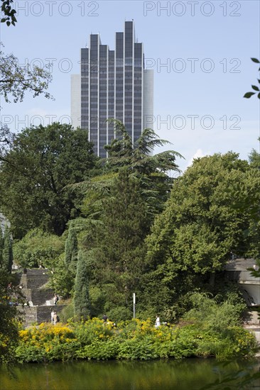 Radisson Blu Hotel behind the old botanical garden