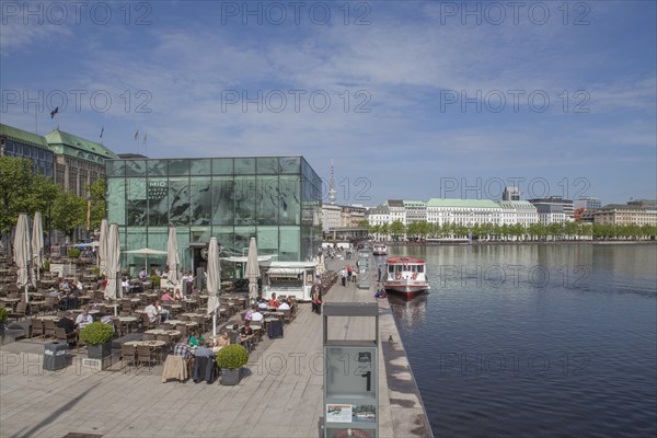 Pier at Jungfernstieg