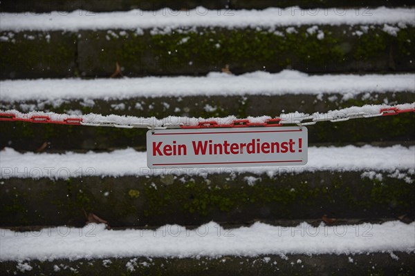 No winter service sign