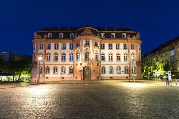 Baroque Palais Osteiner Hof am Schillerplatz at night