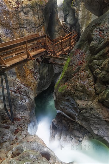 Boardwalk in the Seisenberg Gorge with Weissbach stream