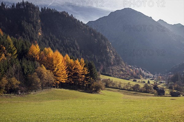 View towards the Hintersteiner Valley in autumn