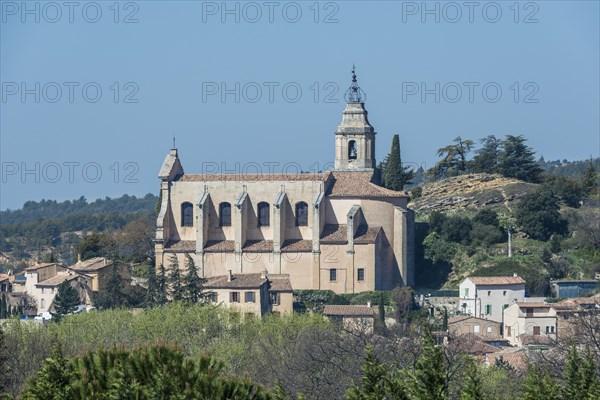 Church of St-Pierre de Bedoin
