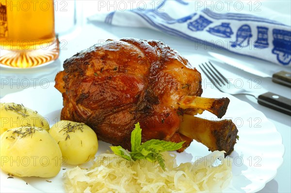 Crispy pork knuckle