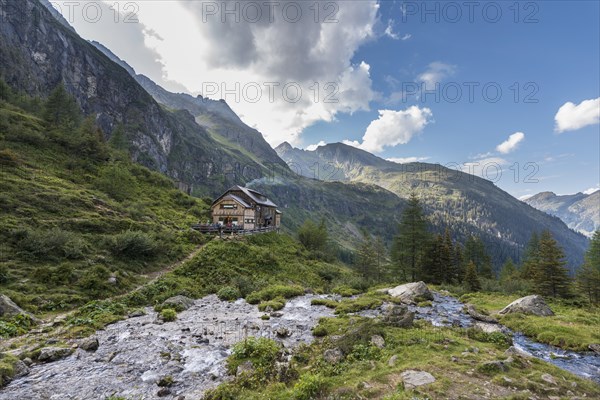 Gollinghutte mountain hut