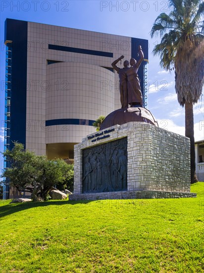 Independence Monument in front of Independence Memorial Museum