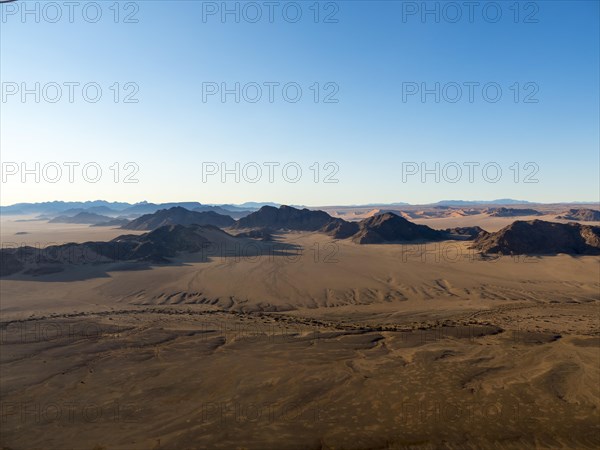 Tsaris Mountains