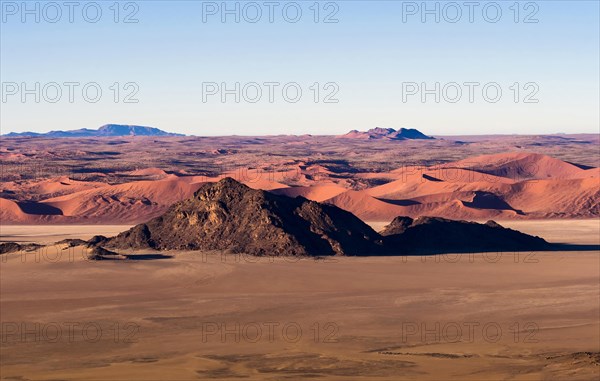 Tsaris Mountains