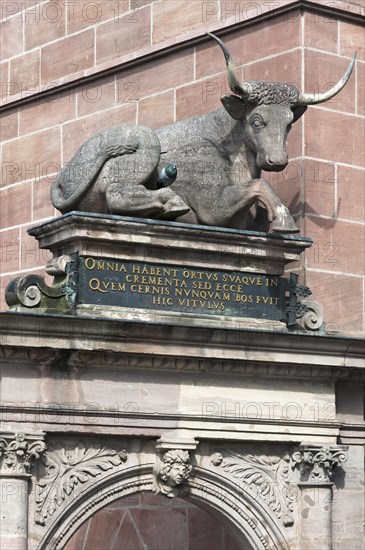 Ox sculpture from 1599 on the Fleischbrucke bridge