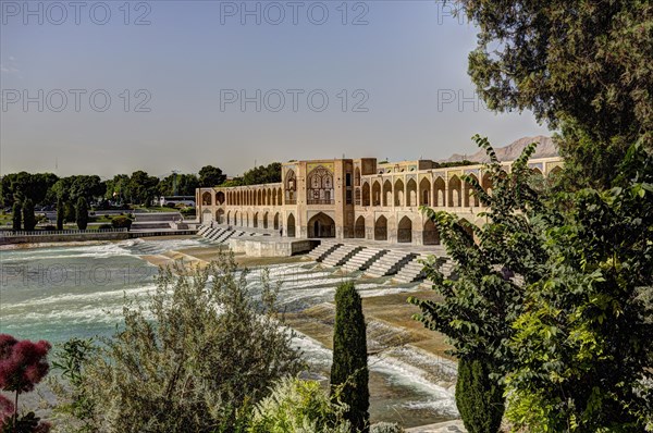 Khaju bridge and Zayandeh River