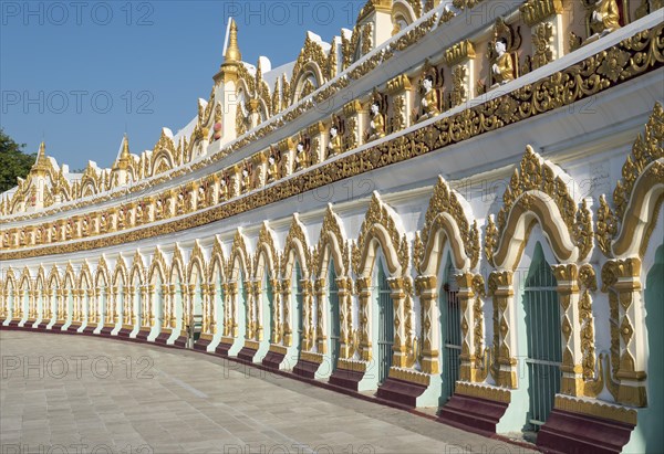 Exterior of the curved chamber of Umin Thounzeh