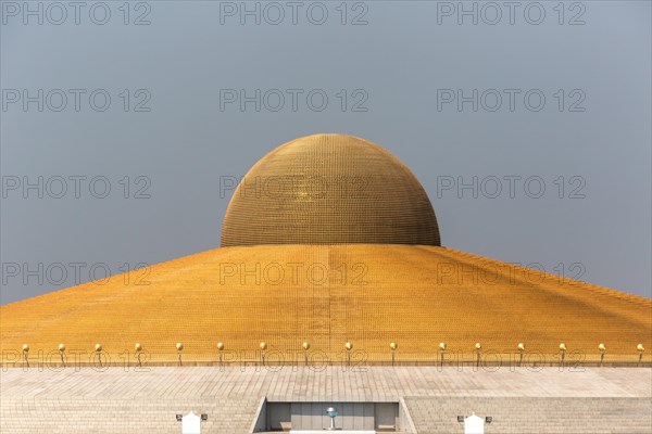Mahadhammakaya Cetiya Chedi of the Wat Phra Dhammakaya temple