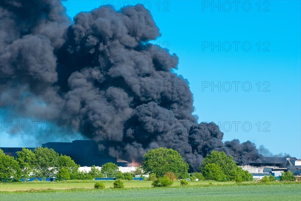 Cloud of smoke at a major fire