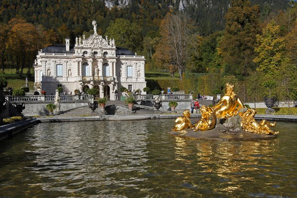 Linderhof Palace in autumn