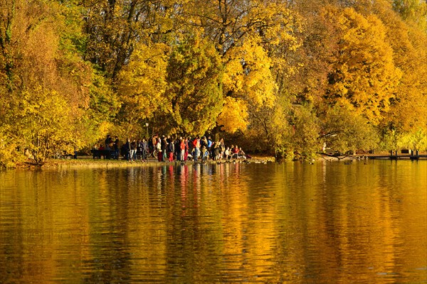 Autumn at Lake Kleinhesseloher See