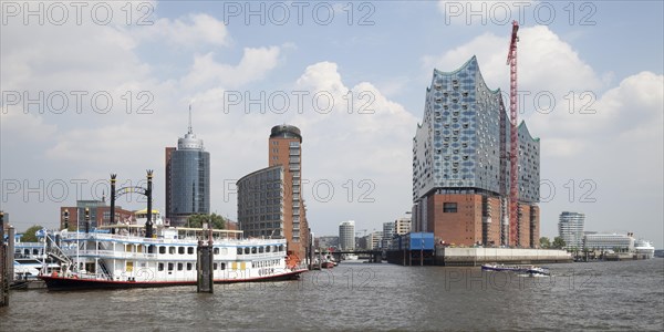 Ship Mississippi Queen and Elbe Philharmonic Hall
