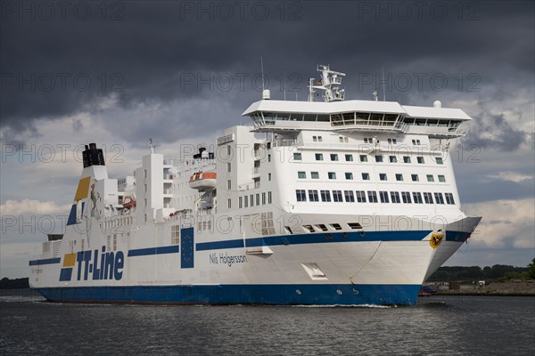 Dark clouds above the Nils Holgersson ferry
