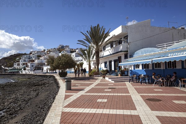 Promenade restaurant in the fishing village of Las Playitas