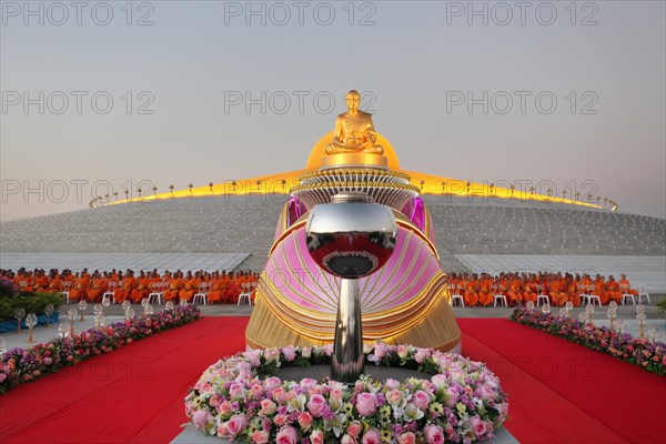 Wat Phra Dhammakaya temple