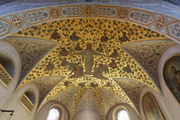 Ceiling fresco in the choir by Max Furst