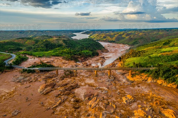 Bridge over river Betsiboka at RN4