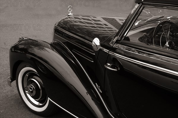 Mercedes Benz 300 S Roadster