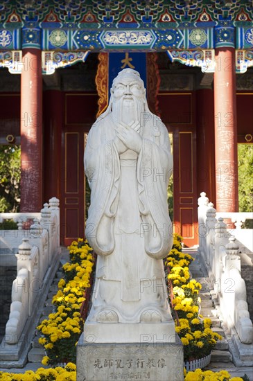 Marble statue
