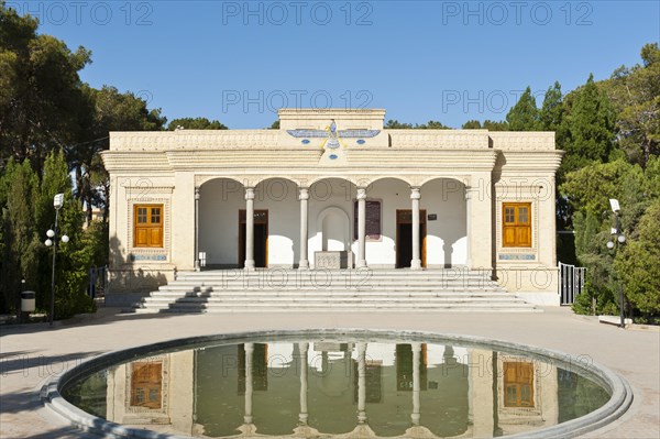 Zoroastrian fire temples